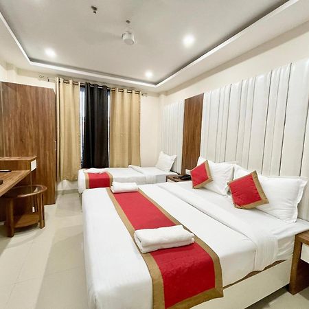 Hotel Shree Radha Krishna Váránasí Exteriér fotografie