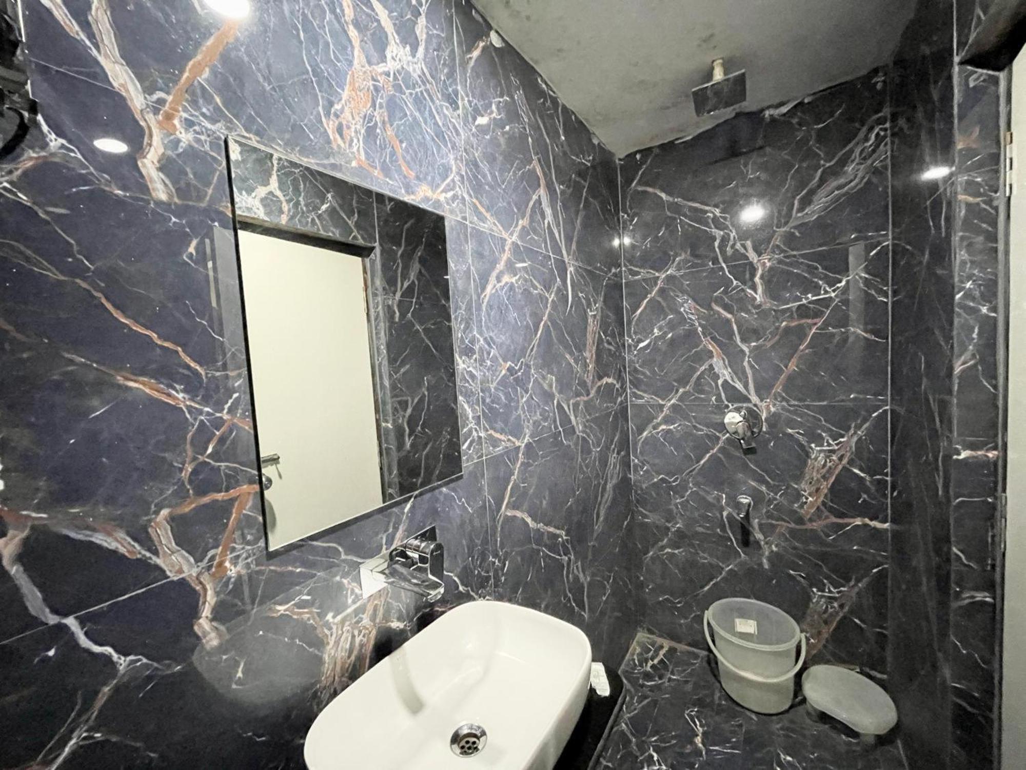 Hotel Shree Radha Krishna Váránasí Exteriér fotografie