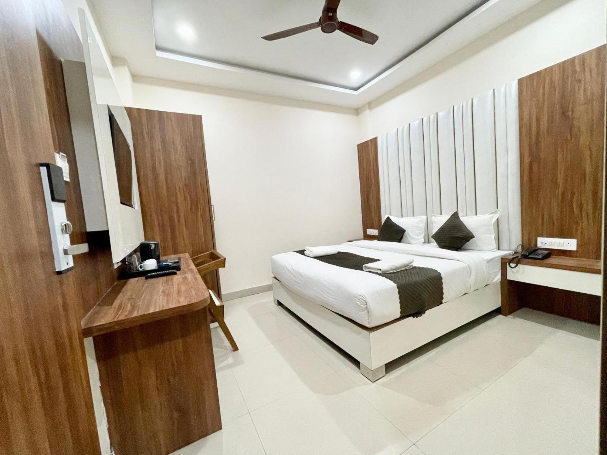 Hotel Shree Radha Krishna Váránasí Exteriér fotografie