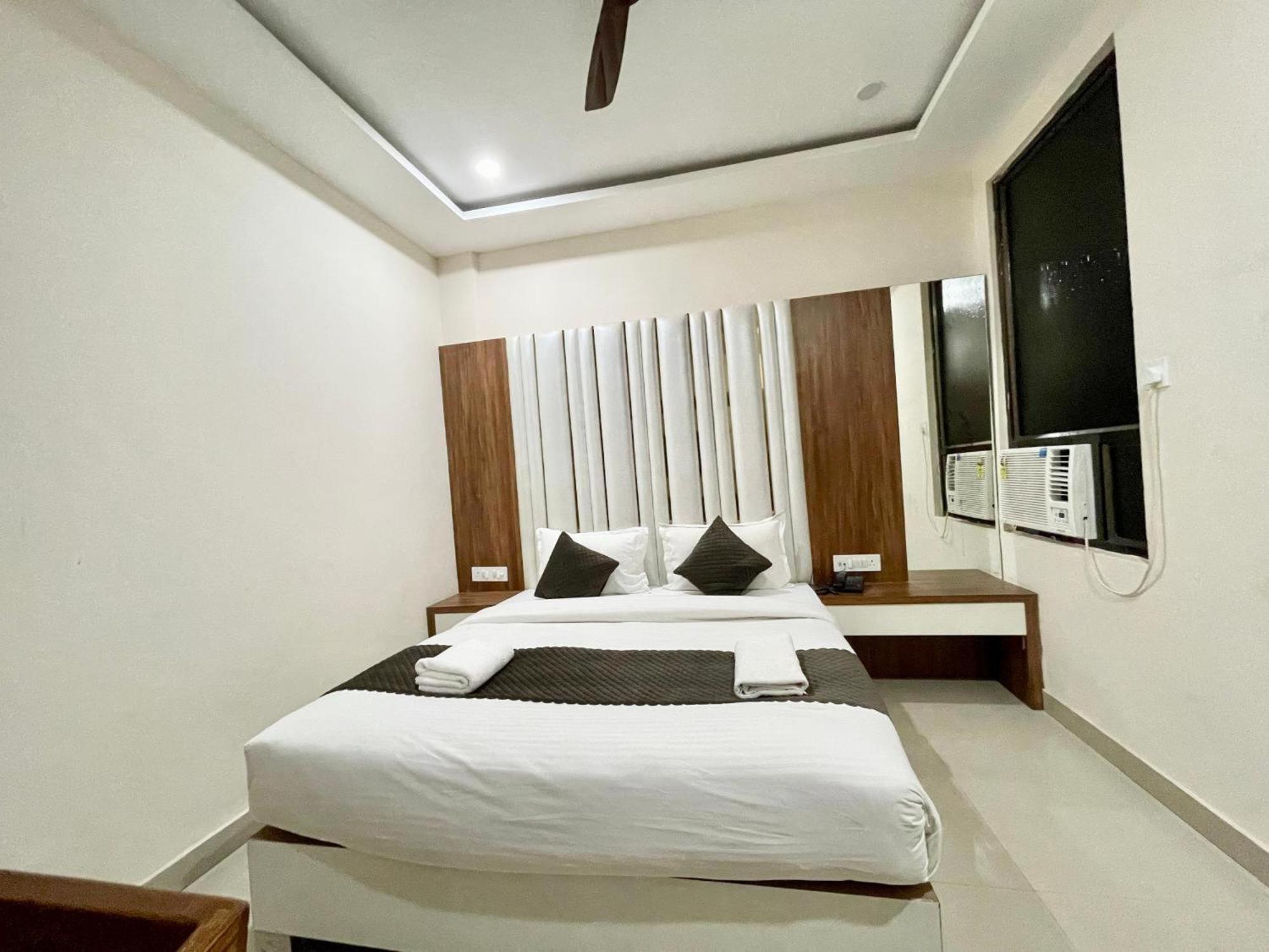 Hotel Shree Radha Krishna Váránasí Exteriér fotografie
