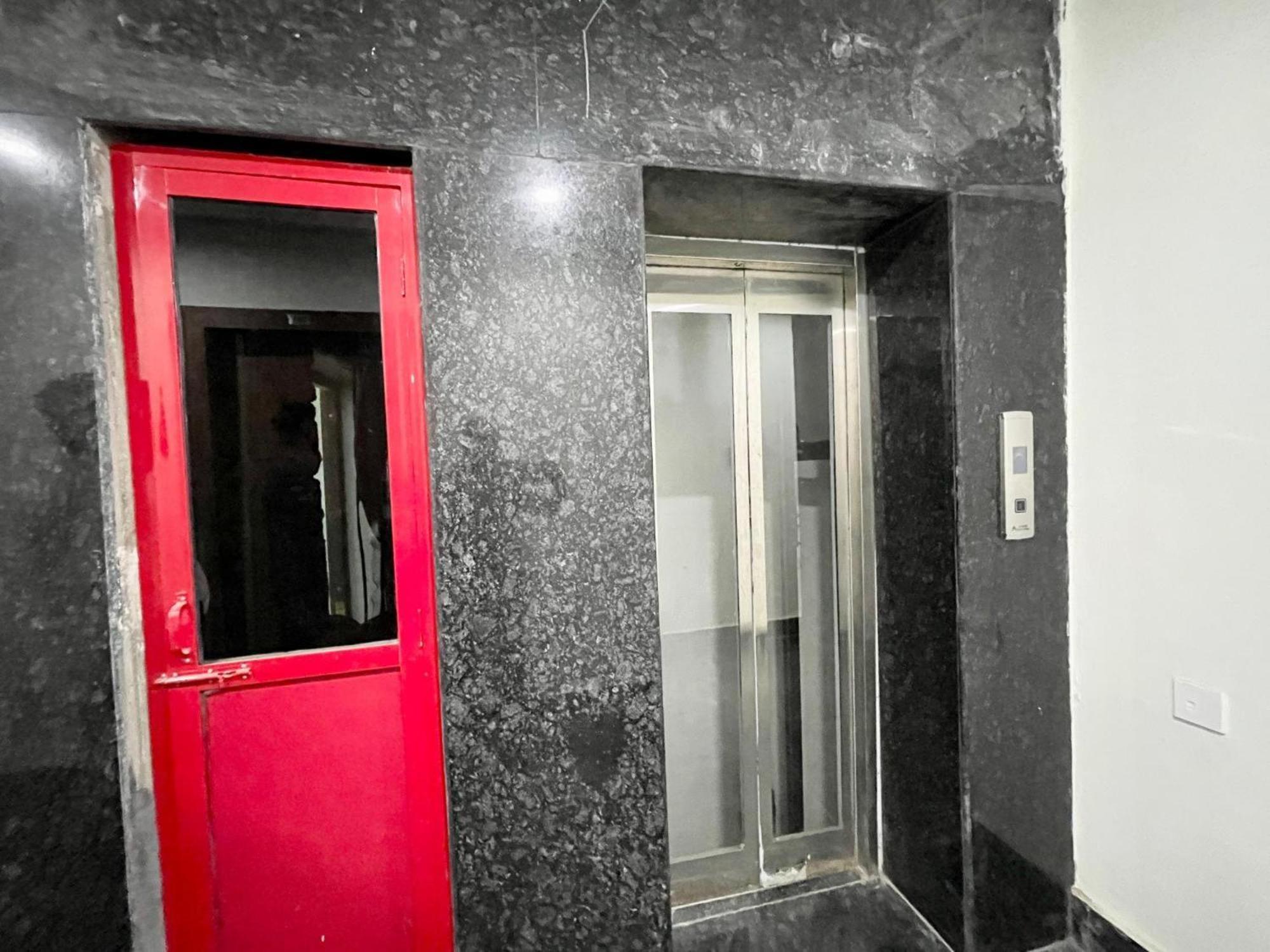 Hotel Shree Radha Krishna Váránasí Exteriér fotografie