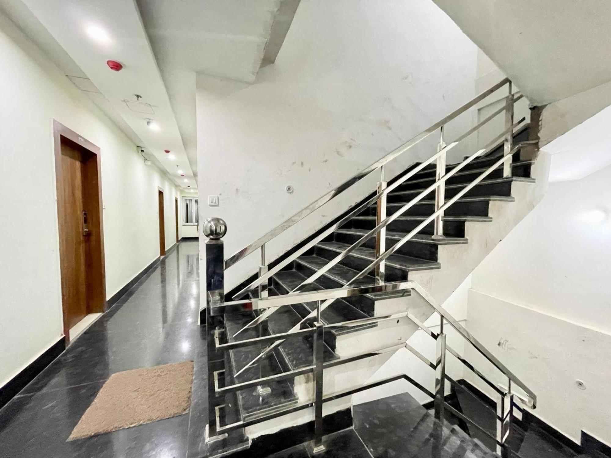 Hotel Shree Radha Krishna Váránasí Exteriér fotografie